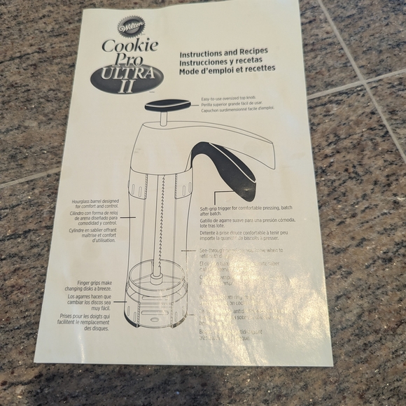 Silver and Black Wine Opener Set - Picture 4 of 4